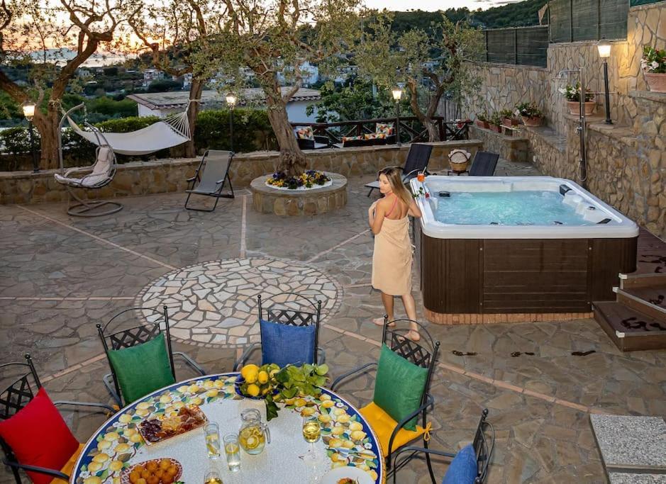 マッサ・ルブレンセ Casa La Cycasヴィラ エクステリア 写真