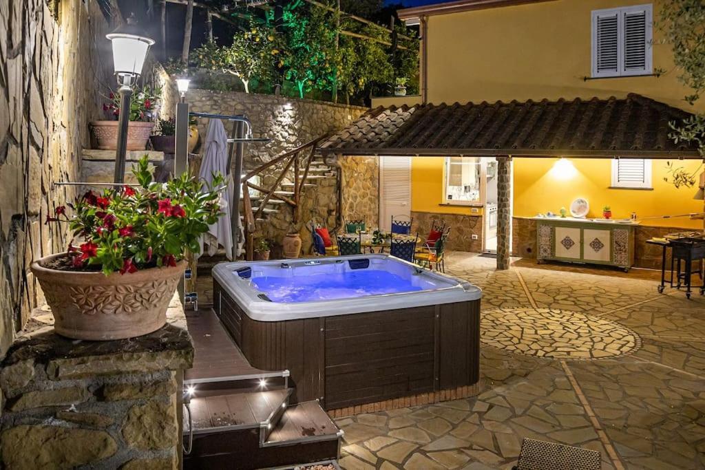 マッサ・ルブレンセ Casa La Cycasヴィラ エクステリア 写真